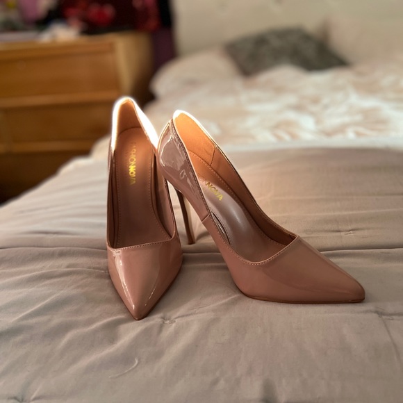 Fashion Nova pink/mauve heels - Picture 3 of 7